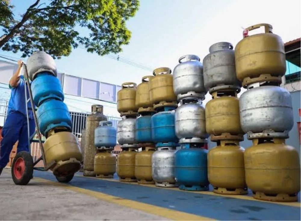 Aprovado aumento do ICMS sobre gasolina, diesel e gás de cozinha a partir de 2027